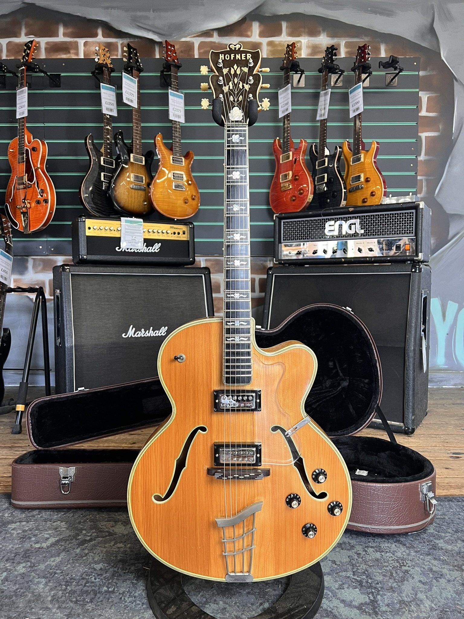 Hofner Committee Gloss Natural 1960 Modified Hollow Body Electric Guitar   Gloss Natural - Refurbished