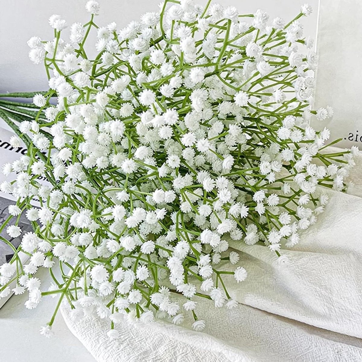 Kunstbloemen boeket met witte babyadem - 12 stuks