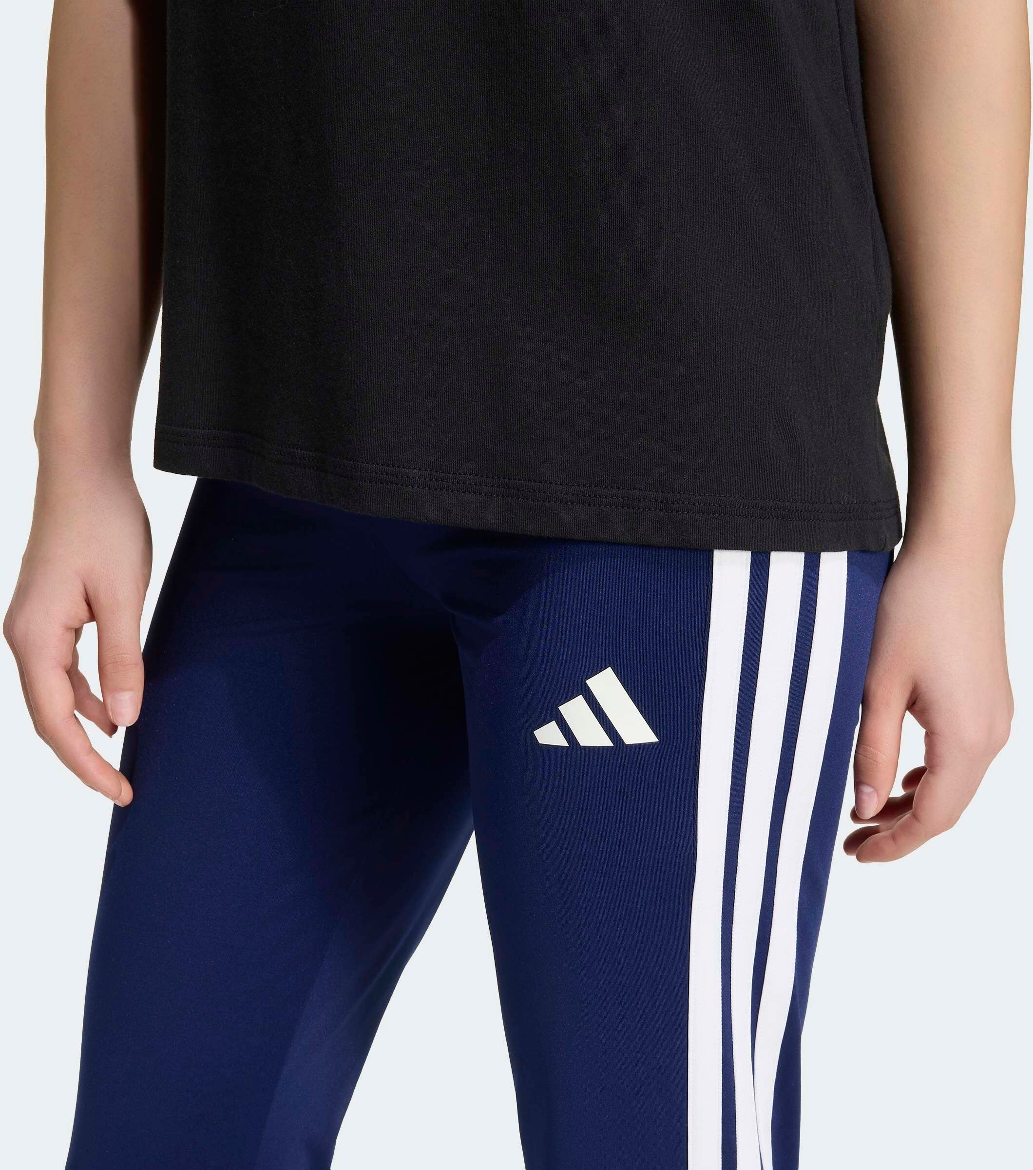 Trainingstights ADIDAS SPORTSWEAR "TRAIN ESSENTIALS 3-STREIFEN FLARED LEGGINGS", Mädchen, Gr. 128, N-Gr, blau (dunkelblau, weiß,), Obermaterial: 80% Polyester, 20% Elasthan, Hosen Trainingstights, für Kinder, mit climacool Technologie dunkelblau, weiß, 12