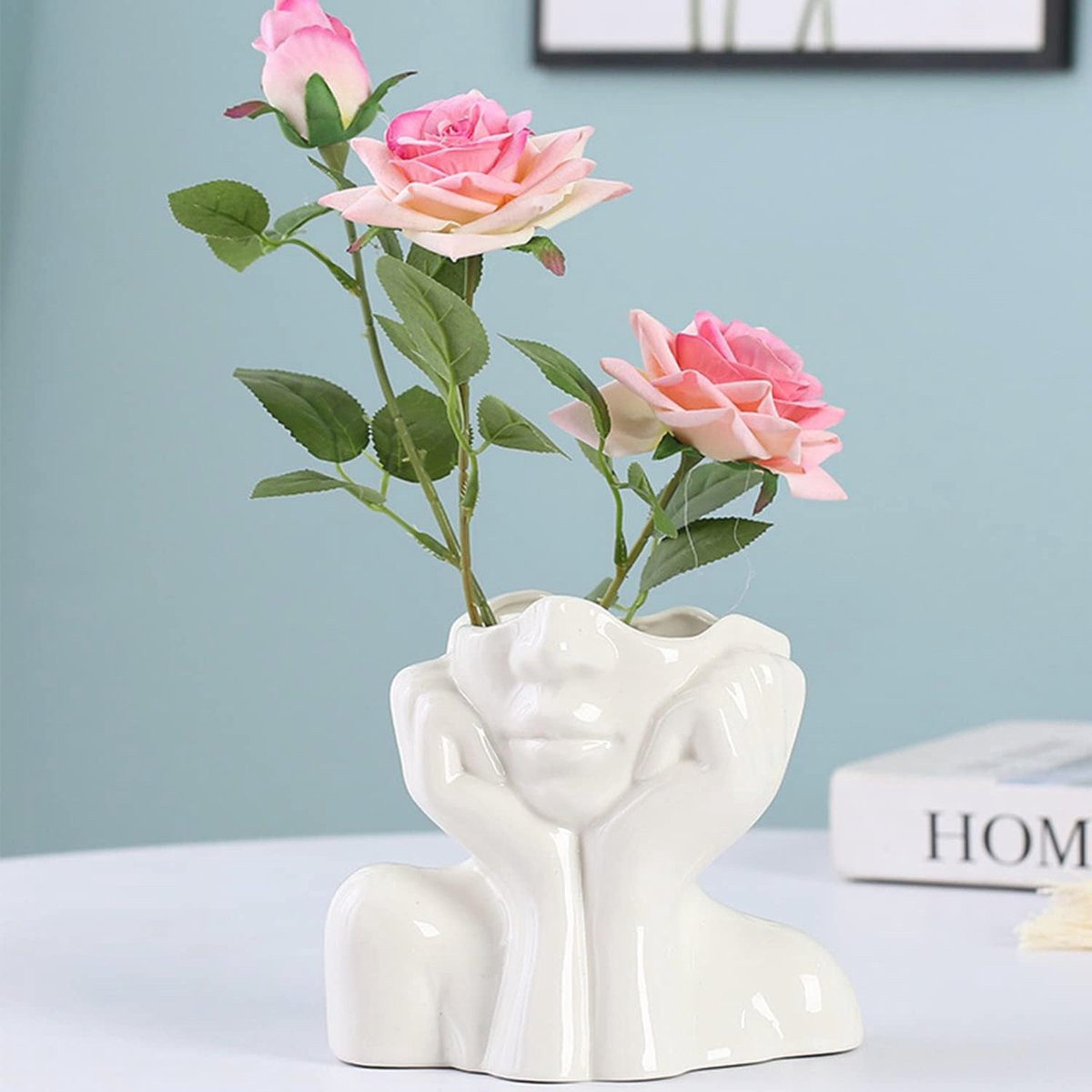 Moderne keramische witte vaas voor bloemen en decoratie