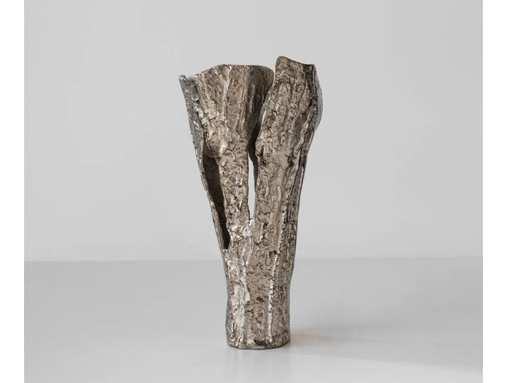 Vase Cortana B25 x T19 x H47 cm Aluminium Platin Handgemacht, Wohnaccessoires