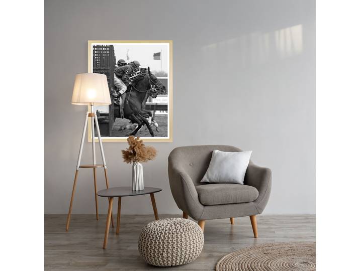 Bild mit Rahmen QUEENCE Vintage Polo Pferderennen , schwarz-weiss (farbe rahmen: beige, farbe bild(er): schwarz), B:40cm H:50cm T:1,5cm, Acrylglas, Holzrahmen, Bilder, Bild mit Rahmen, HD Premium Poster-Druck inkl. Echtholzrahmen in beige