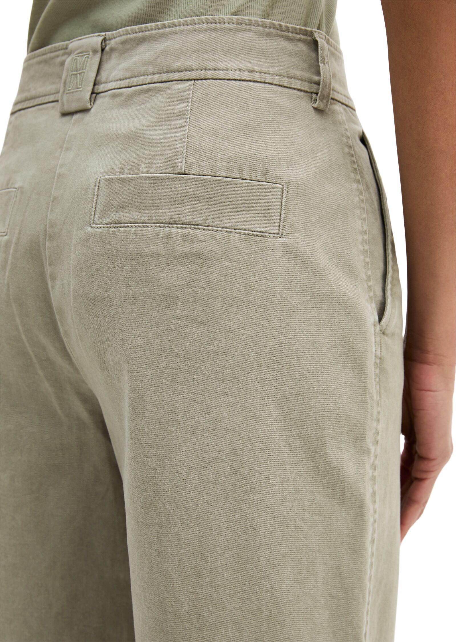 Marc O' Polo 7/8-Hose MARC O'POLO "MINU BARREL", Damen, Gr. 32, N-Gr, ashy moss, Twill, Obermaterial: 98% Baumwolle, 2% Elasthan, 7/8-Länge, Hosen 7/8-Hose, Model Minu barrel aus Organic Cotton-Twill, Barrel Fit ashy moss 32, N-Gr