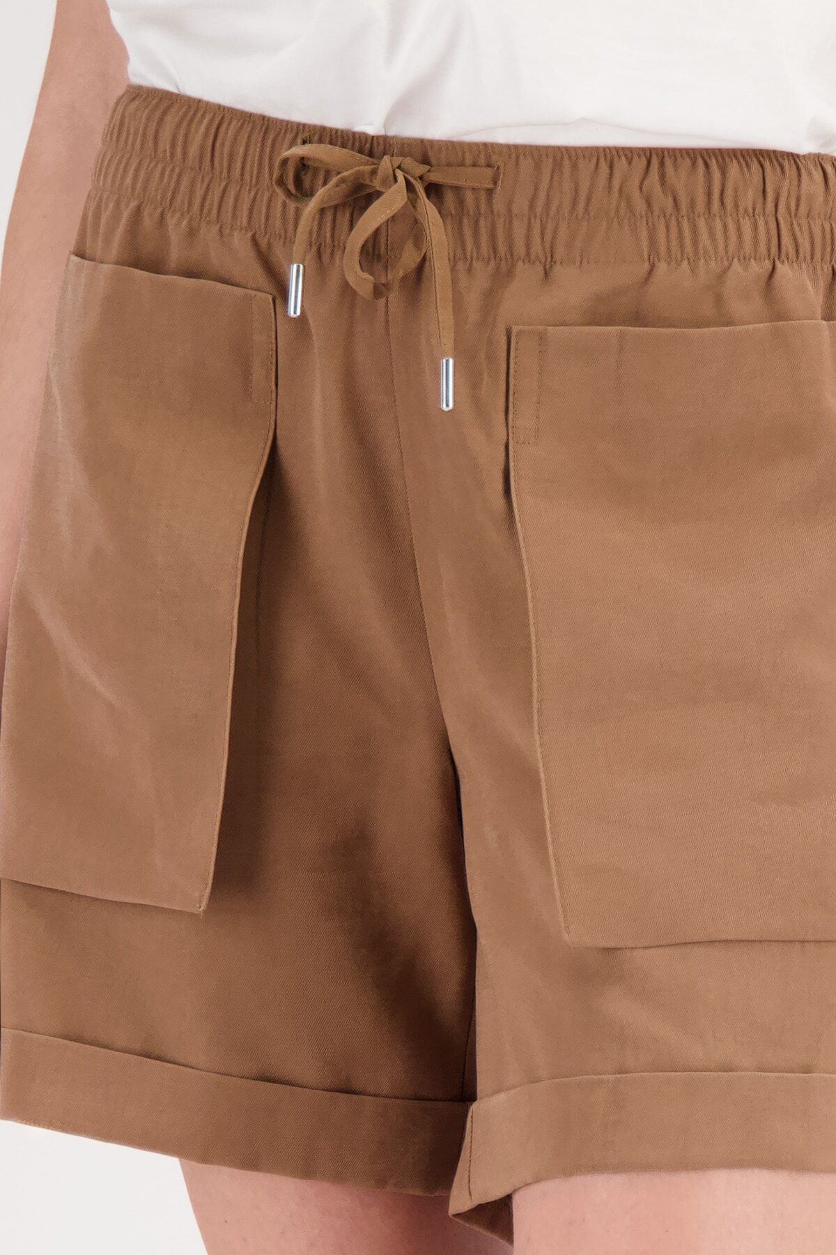 Shorts MONARI "Hose aufgesetzte Taschen", Damen, Gr. 42, N-Gr, braun, Web, Obermaterial: 92% Modal, 8% Polyester, unifarben, regular fit kurz, Hosen Shorts, Regular fit mit aufgesetzten Taschen braun 42, N-Gr
