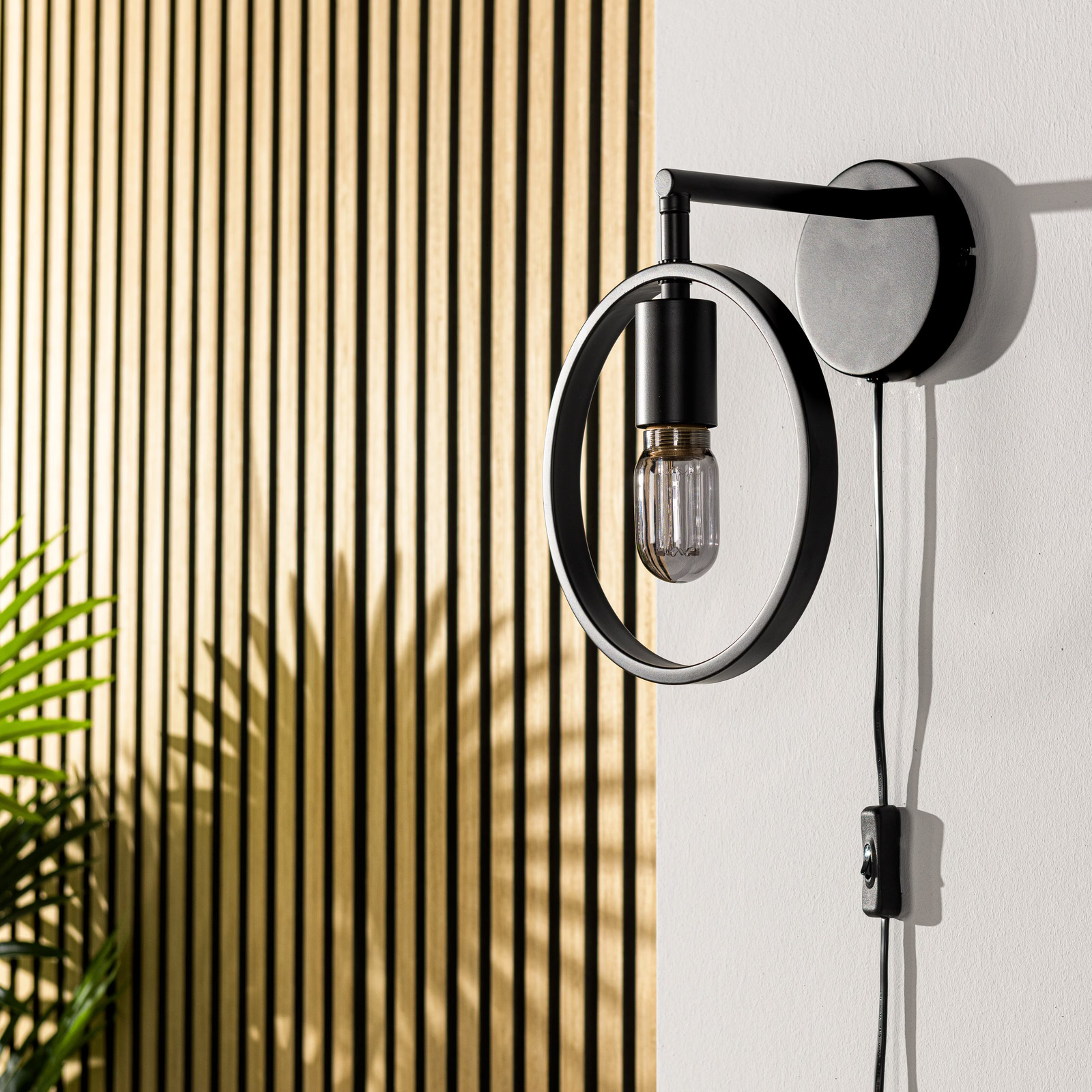 BASE Wandlamp Jadine 1-lamps, Metaal, Zwart