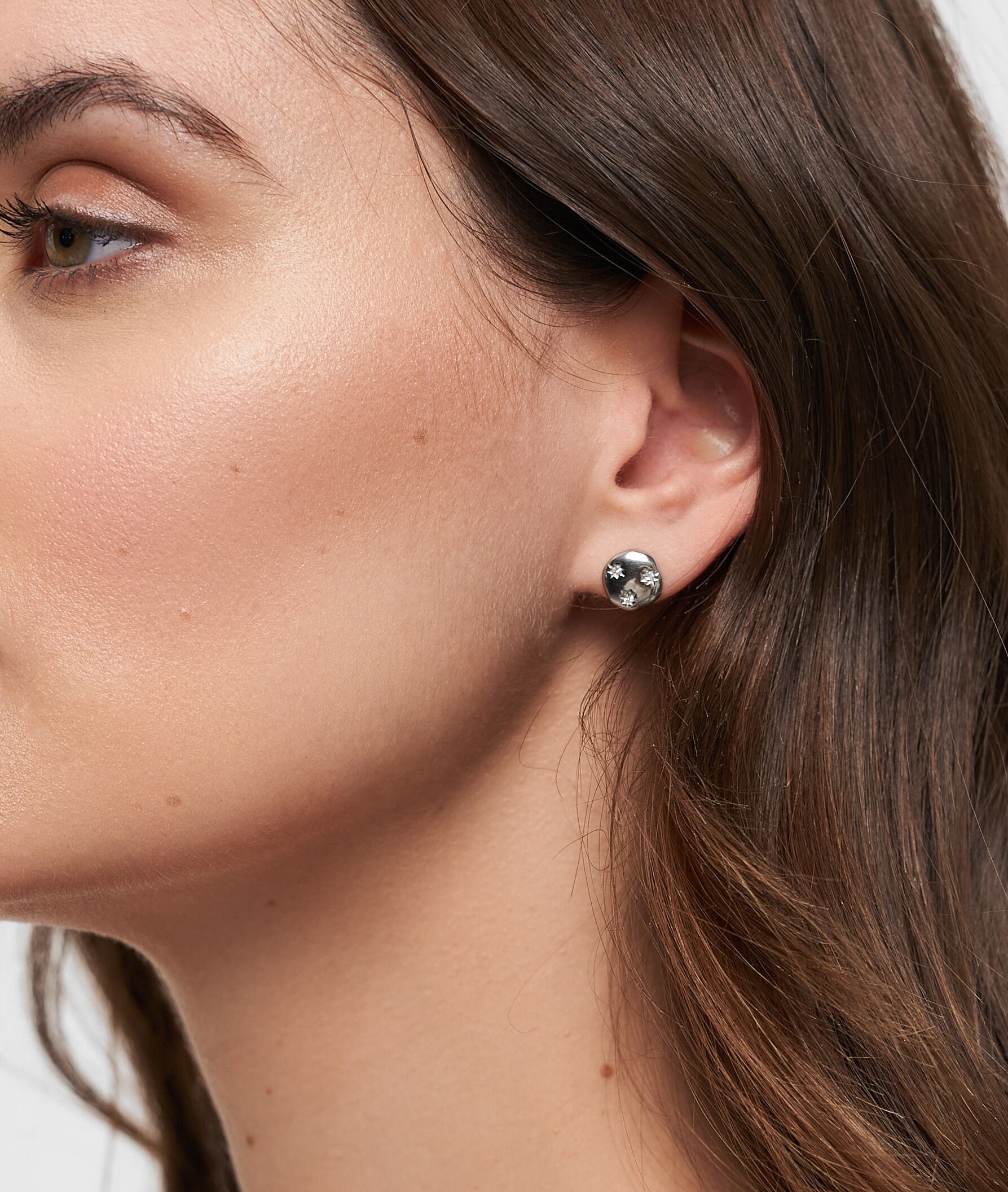 Paar Ohrstecker TAMARIS "Schmuck Geschenk Ohrstecker mit funkelnden Steinchen Little Twinkle", edelstahlfarben, kristallweiß, kristallweiß, Ohrringe, Damen, 10,5mm, Edelstahl, Paar Ohrstecker, mit Zirkonia (synth.)