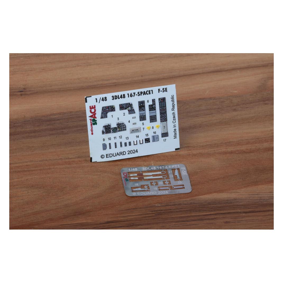 Eduard F-5E SPACE 1/48 AFV CLUB / (3DL48167)