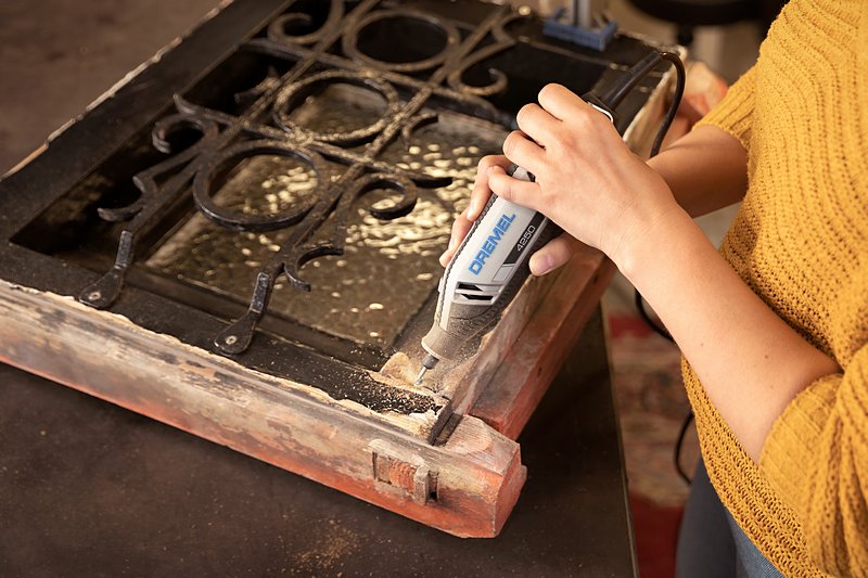 Bosch DREMEL 4250, kabelgebundenes Multitool, 128 Zubehöre, 6 Vorsatzgeräte F0134250JS