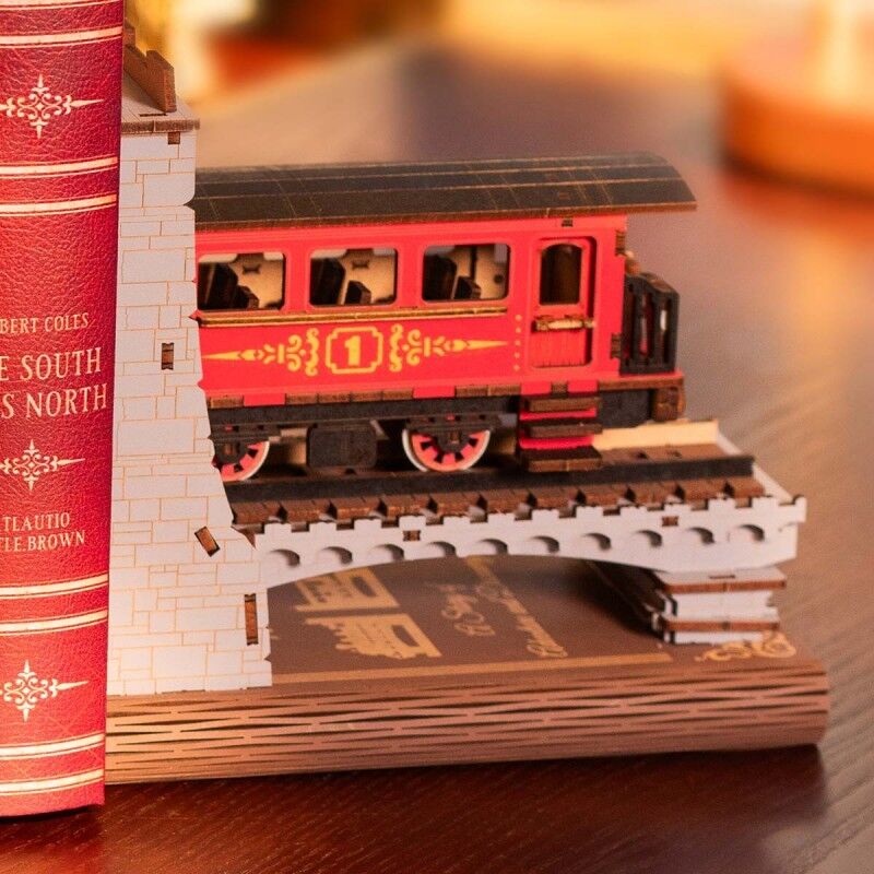 Book Nook & Wonderland : Century Train - Rolife