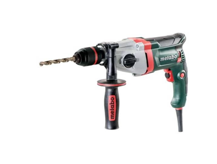 metabo Perceuse Filaire BE 850-2 850 W 2 Vitesses 13 mm Futuro Plus Perceuse filaire 850 W à 2 vitesses avec moteur Marathon et carter en fonte d'aluminium.