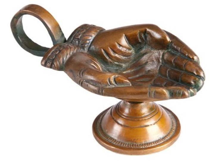 Wierookbrander gevende handen messing