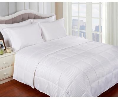 Superior All-season Reversible Hypoallergenic Down Alternative Blanket