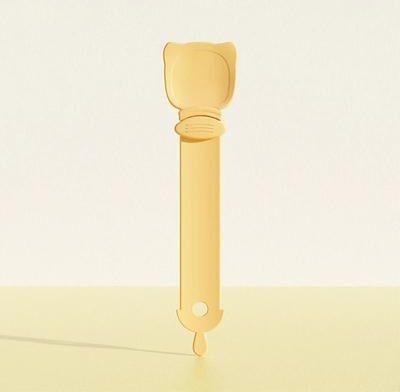 Uplifted Finds Precision Squeeze Liquid Treat Dispenser yellow