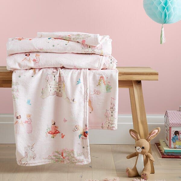 Belle and Boo Belle & Boo Fairytale Pink 150x200cm Throw