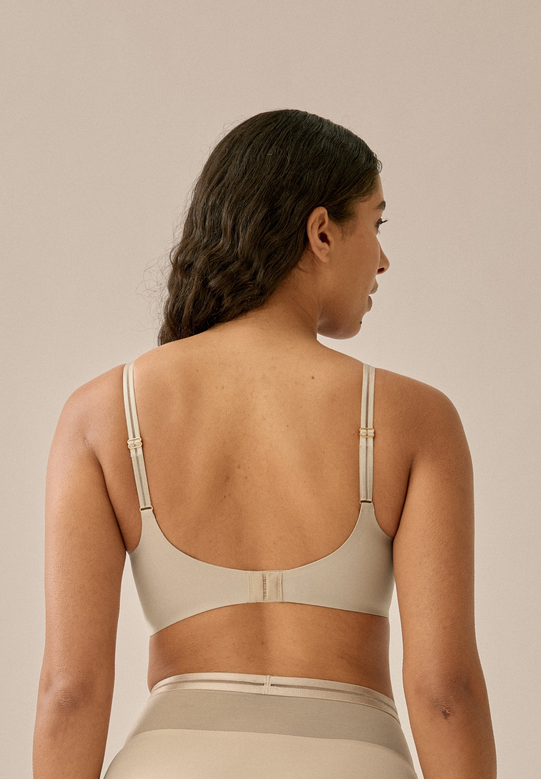 Bügelloser BH NATURANA "The Monday", Damen, Gr. 85, Cup D, beige (hellbeige), Microtouch, Obermaterial: 65% Polyamid, 35% Elasthan. Tüll: 78% Polyamid, 22% Elasthan, Mesh, leicht glänzend, unifarben, sehr bequem, BHs Bügelloser BH, feminin, bequem, ohne B