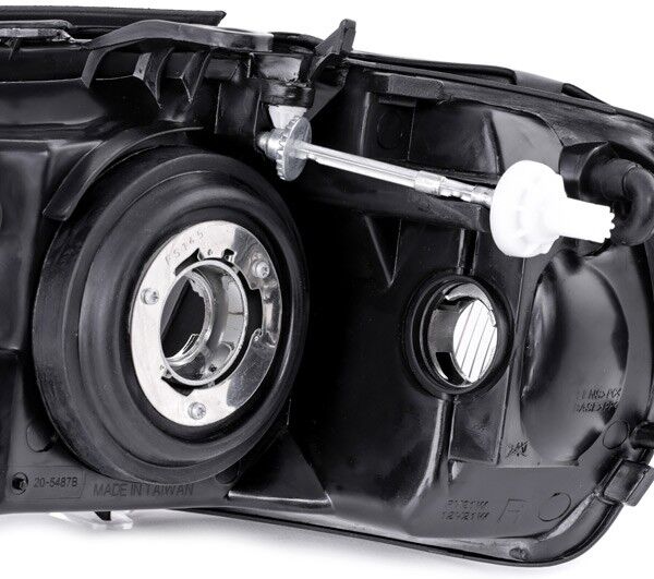 TYC 20-5487-18-2 Headlight