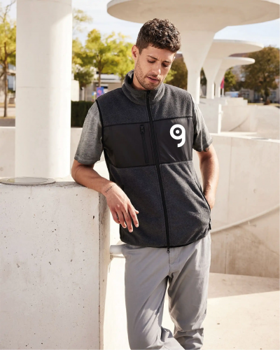 Gilet in pile riciclato , tasche zip, regular fit Personalizzate o neutre James & Nicholson