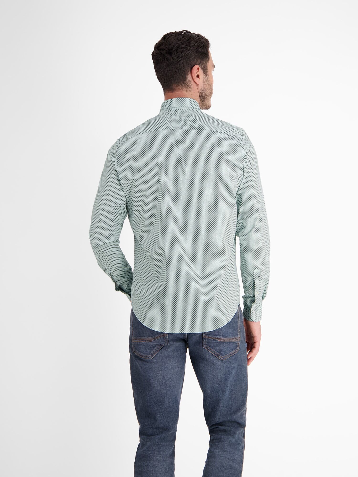Langarmhemd LERROS "Modisches Hemd mit geometrischem Muster und Haifischkragen", Herren, Gr. S, Normalgrössen, blau (cloud blau), 97% Baumwolle, 3% Elasthan, Hemden Langarmhemd cloud blau S, Normalgrössen