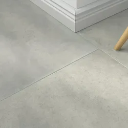 Klick-Vinyl Patio silver – inkl. Dämmung & Fußleisten
