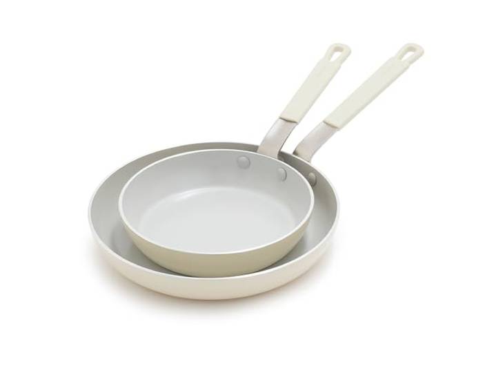 GreenPan x Bobby Flay Bratpfannen-Set, 20,3 cm und 25,4 cm, PFAS- und PFOA-freie Keramik-Antihaftbeschichtung, induktionsgeeignet, kühlbleibender Silikongriff, spülmaschinen- und ofenfest, cremefarben