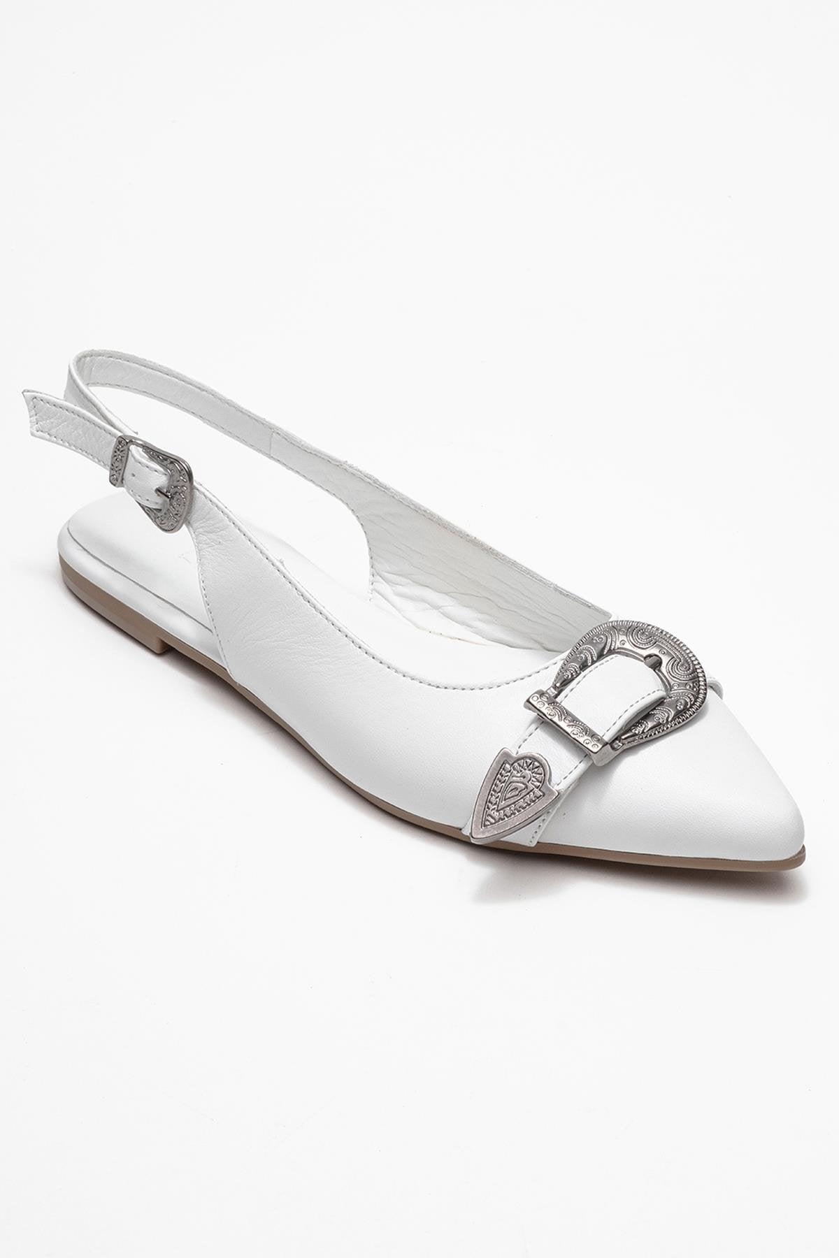 Cordelia Leder Spitz Zehenbereich Schnalle Sandale