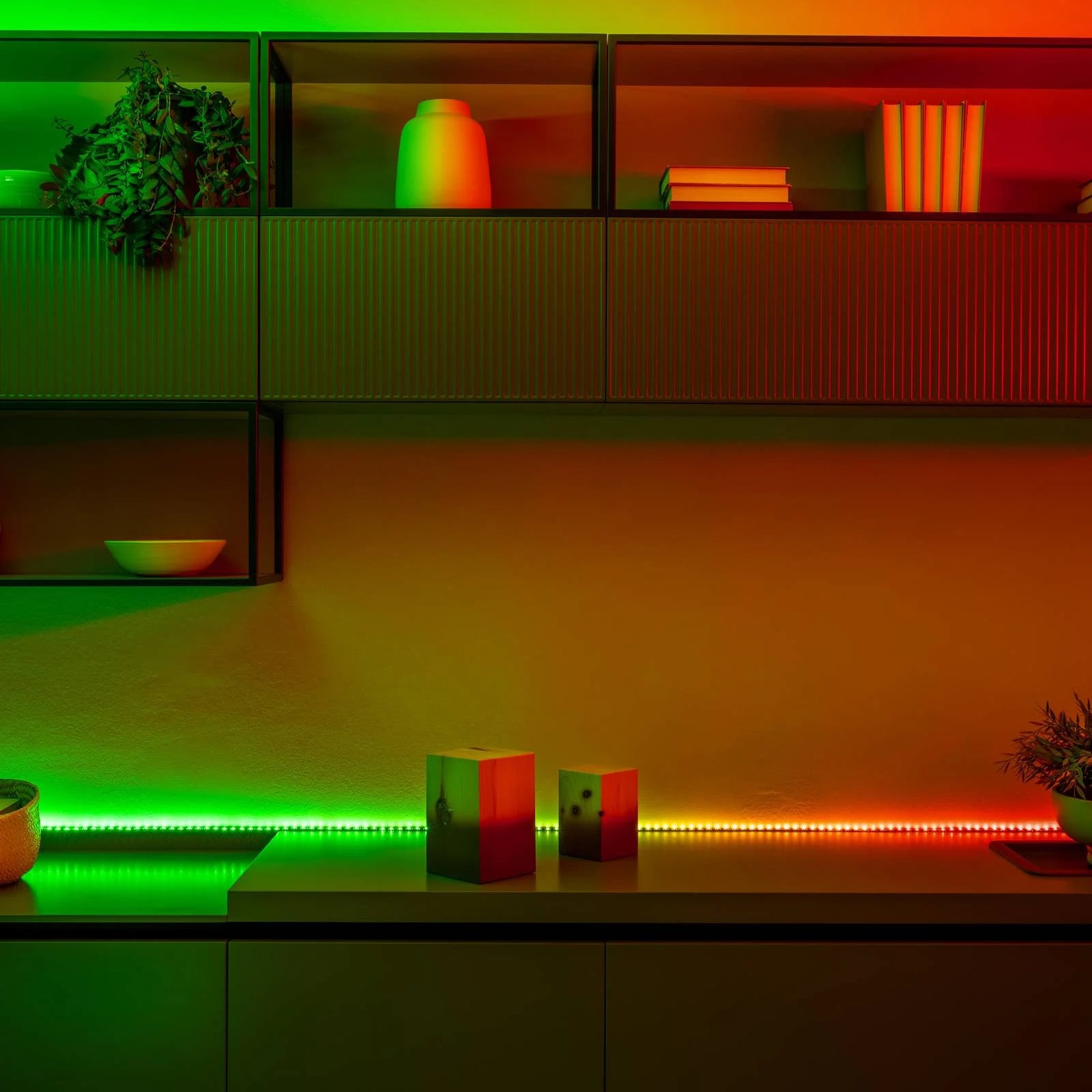 Twinkly RGB LED Strip met WiFi en Bluetooth, Zwart, Dimbaar, Zelfklevend, IP20