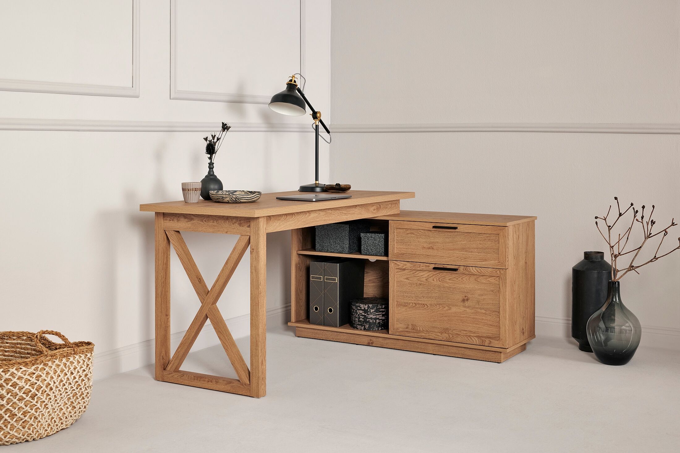 Eckschreibtisch JAHNKE "CHALET D 155 E", braun (montana eiche, montana eiche, montana eiche), B:150cm H:75cm T:119,2cm, Tische, Eckschreibtisch, im Landhausstil, wechselseitig montierbar montana eiche, montana eiche, montana eiche B/H/T: 137,7cm x 75cm x 