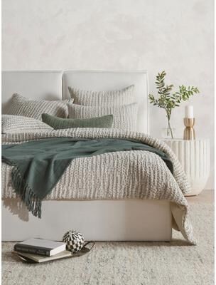 Villa by Classic Home Claire Linen Quilt
