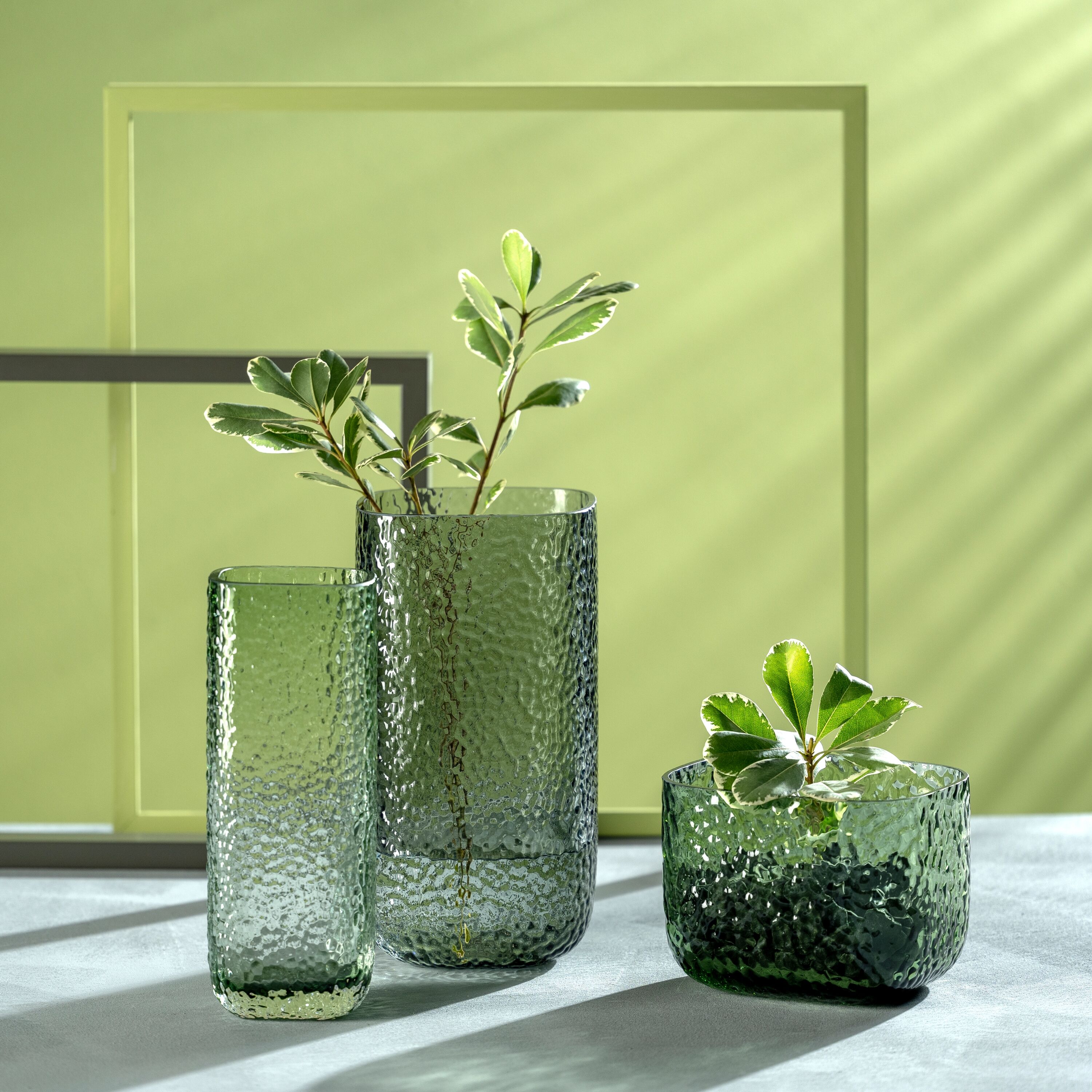 Dekovase LEONARDO "Vase MARTELLO", grün, B:18cm H:13cm T:14,3cm, Glas, Vasen, Dekovase grün B/H/T: 18cm x 13cm x 14,3cm