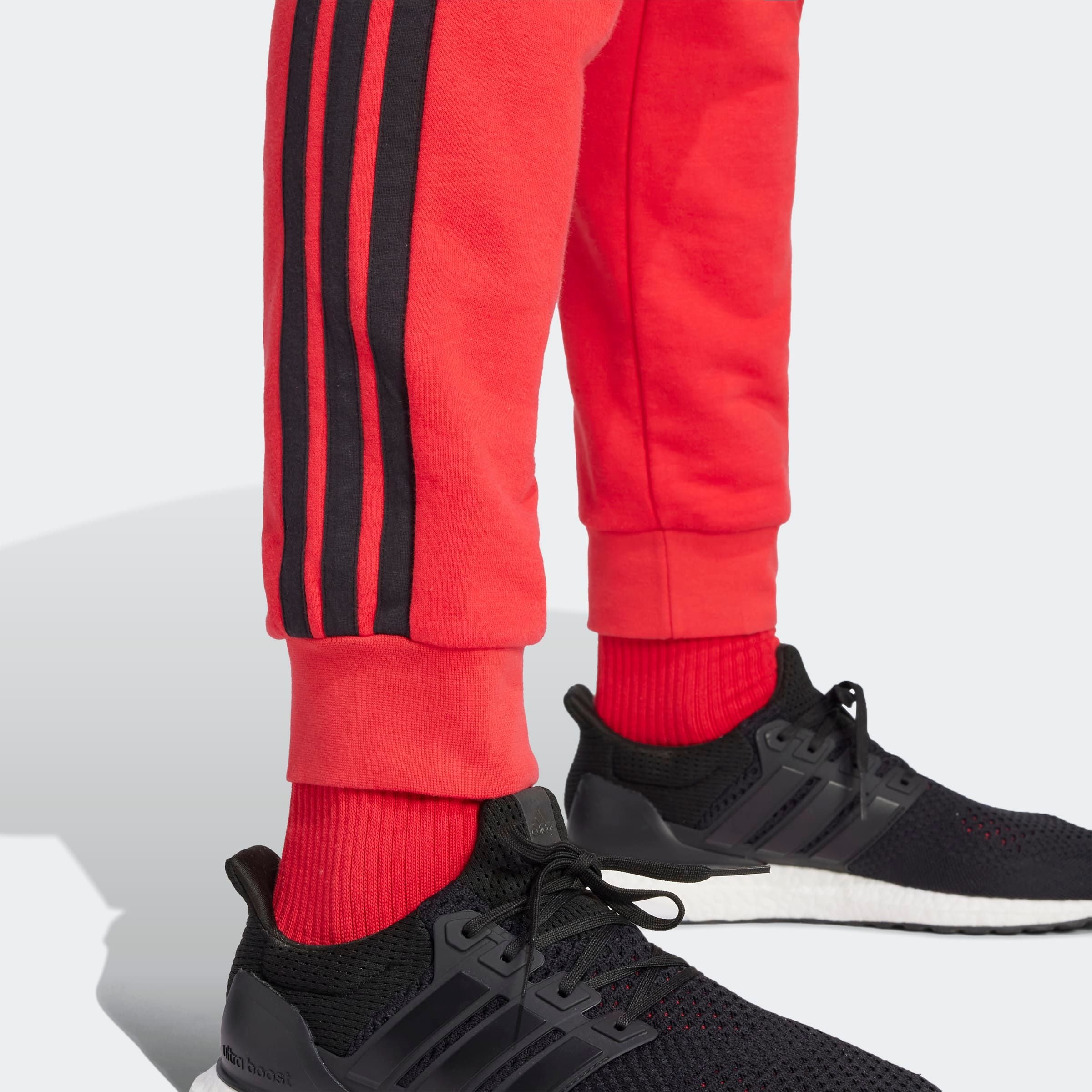 Sporthose ADIDAS SPORTSWEAR "ESSENTIALS 3-STREIFEN FRENCH TERRY", Damen, Gr. 3XL, N-Gr, rot (pure ruby, schwarz, normal, gr.), Obermaterial: 55% Baumwolle, 36% Polyester, 9% Viskose, Hosen Sporthose, schmal zulaufende Beinform, für sportliche Aktivitäten 