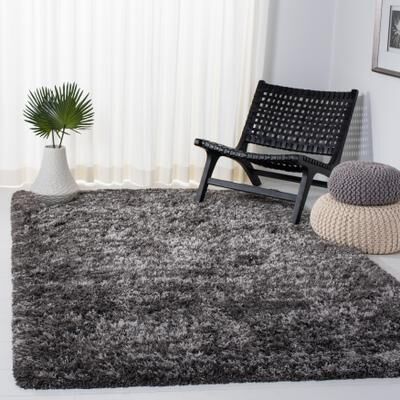 SAFAVIEH Iceland Shag Annamaria 2.6-inch Thick Rug