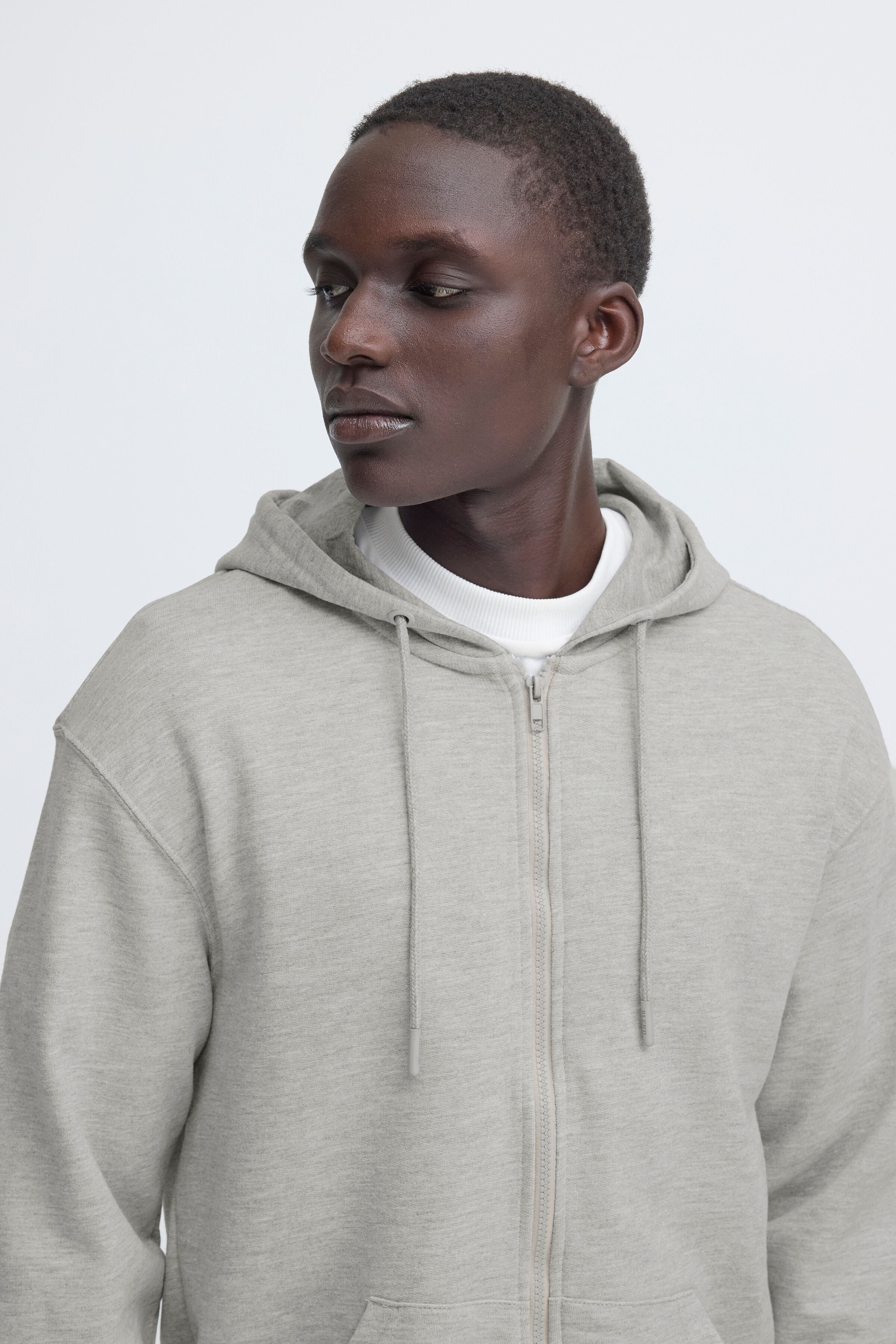 Kapuzensweatjacke BLEND "BHBRODY HOOD SWEATSHIRT", Herren, Gr. XL, limestone melange, Sweatware, Obermaterial: 60% Baumwolle, 40% Polyester, unifarben, regular fit normal, Rundhals, Rippbündchen, Sweatjacken Kapuzensweatjacke limestone melange XL
