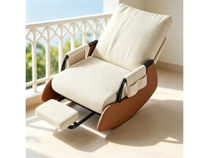 Komfort Schaukelstuhl mit Praktischer Seitentasche Kompakter Loungesessel mit herausziehbarer Fußstütze und weichen Armlehnen für Schlafzimmer.