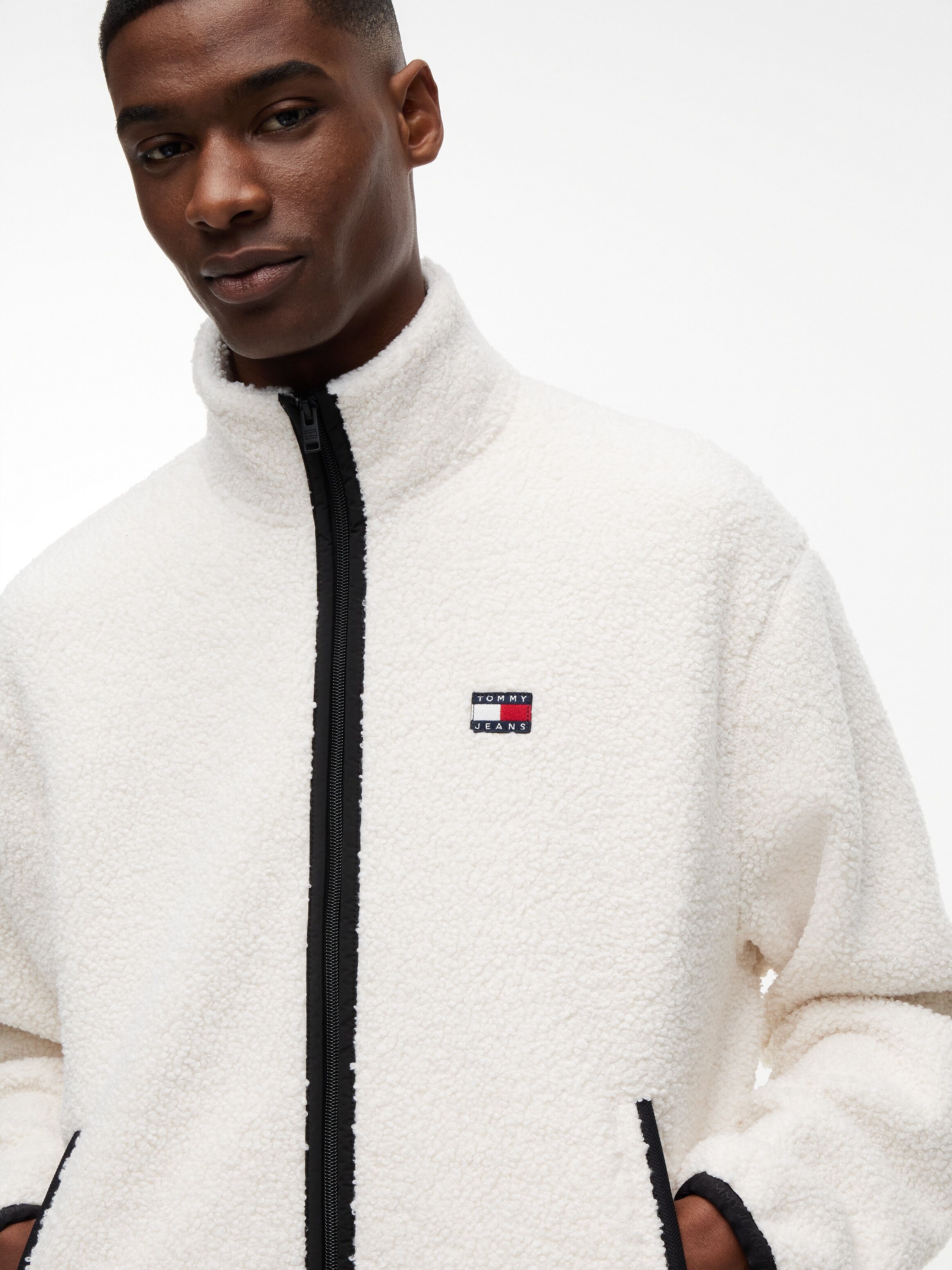 Tommy Jeans "TJM BADGE TEDDY" Stehkragen, Teddyfleece, relaxed fit calico XL