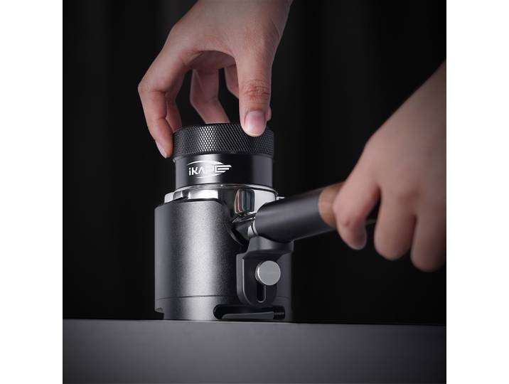 Support de Porte-Filtre Sans Fond IKAPE pour Espresso - Amélioration pour les Amateurs de Café - Durable et Fiable - Compatible 51MM/54MM