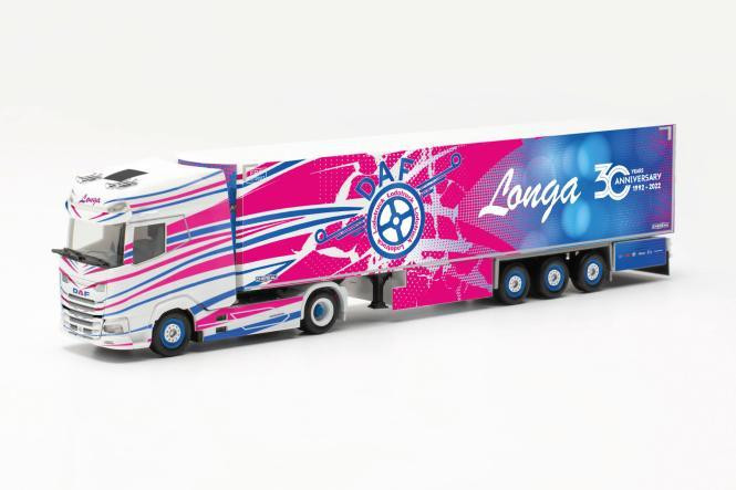 Herpa DAF XG 4x2 met 3-assige oplegger