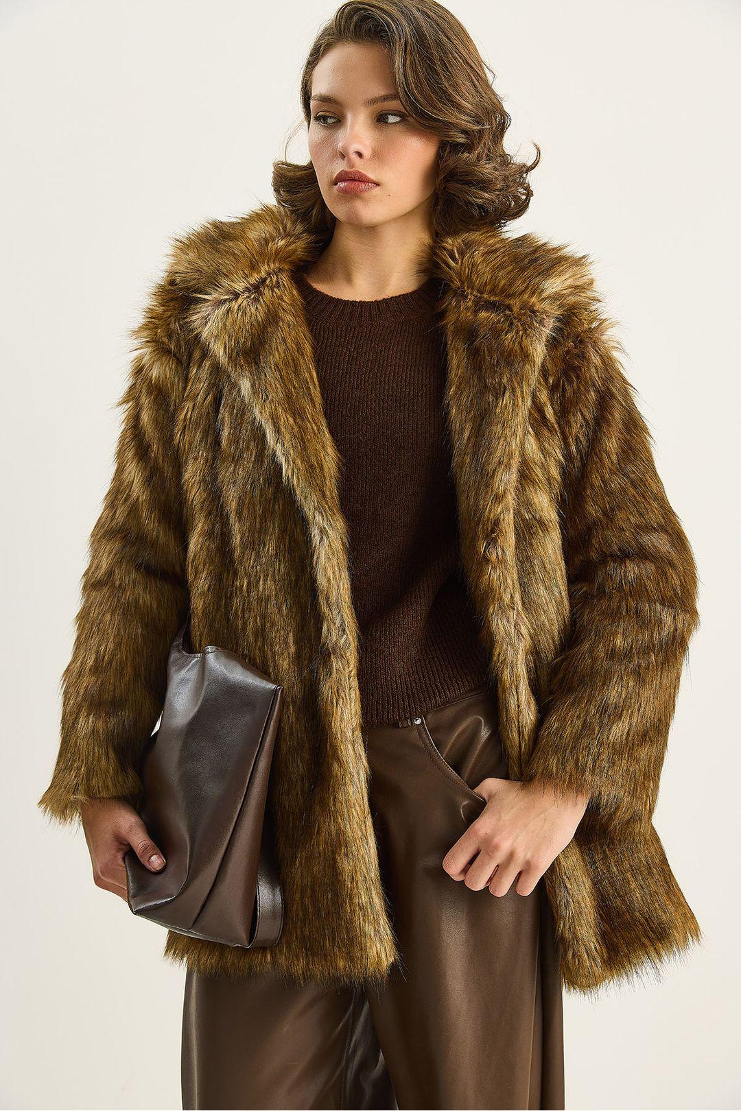 Faux-Fur-Mantel