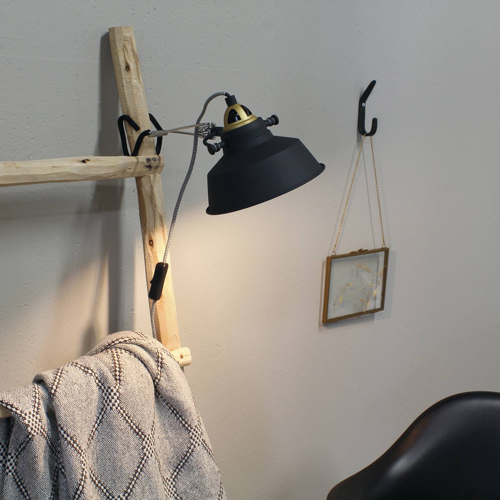 Steinhauer Wall Light NovÃ©, Black, Living / Dining Room, metal, Industrial Design, Wall Light