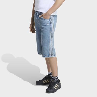Shorts ADIDAS ORIGINALS "LOCKERE DENIM-JORTS", Jungen, Gr. 164, N-Gr, blau (worn blau denim,), Obermaterial: 100% Baumwolle, Hosen Shorts, für Kinder, mit Gummizug, normal-weite Bermudas-Passform