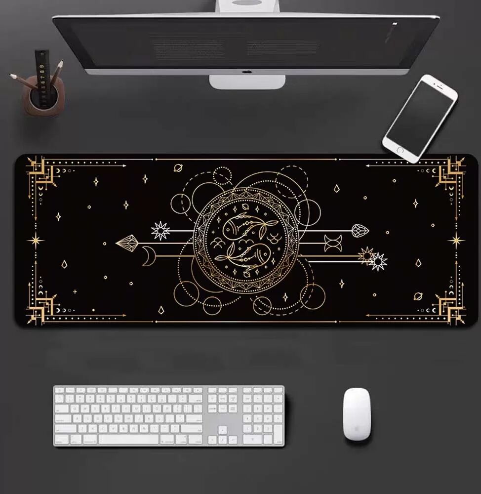 INF Übergroßes Gaming-Mauspad mit Sternzeichen-Design - Fische (40x90cm) mit vernähten Kanten