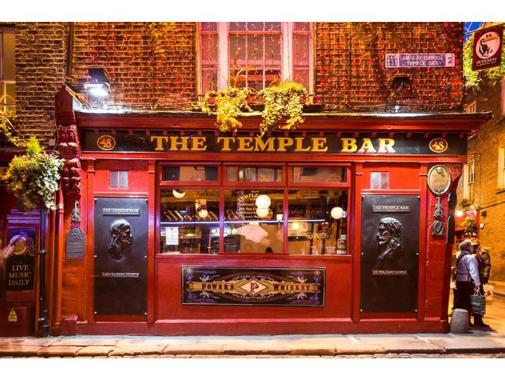 Papermoon VINTAGE BAR-IRISH PUB BISTRO ZIEGELWAND ALTSTADT DEKO