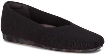 Women's Niki Stretch Knit Flat by Ros Hommerson in Black Knit (Size 7 N)