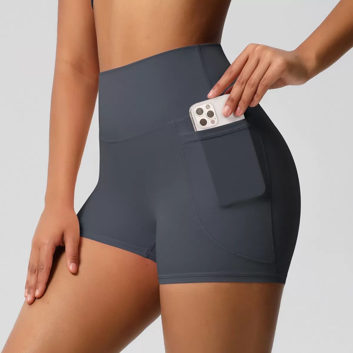 INF Pocket-Shorts 2er-Pack mit englischem Pflegeetikett – High-Waist Yoga-Shorts aus gebürstetem Nylon mit Seitentasche L Grau