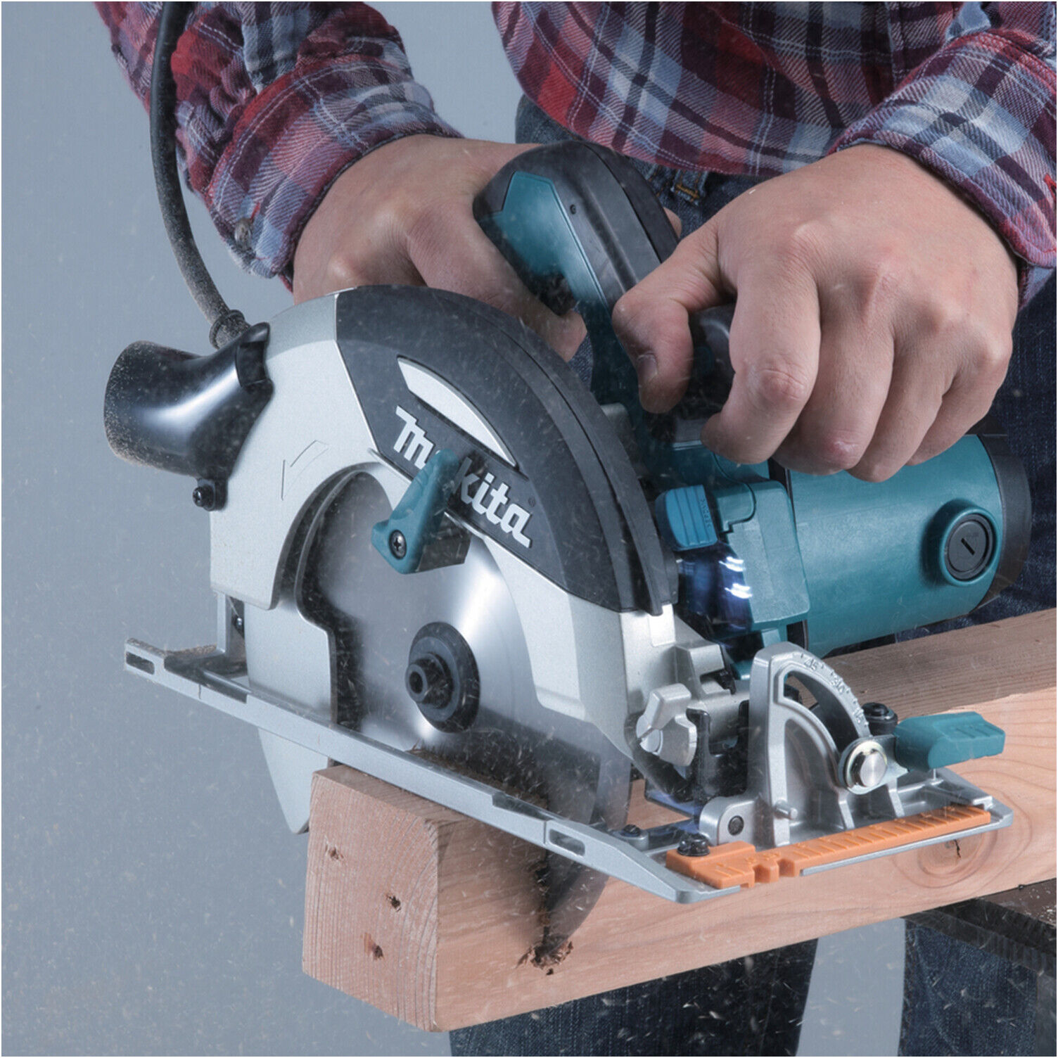 Makita Handkreissäge HS7101J1 + MAKPAC)