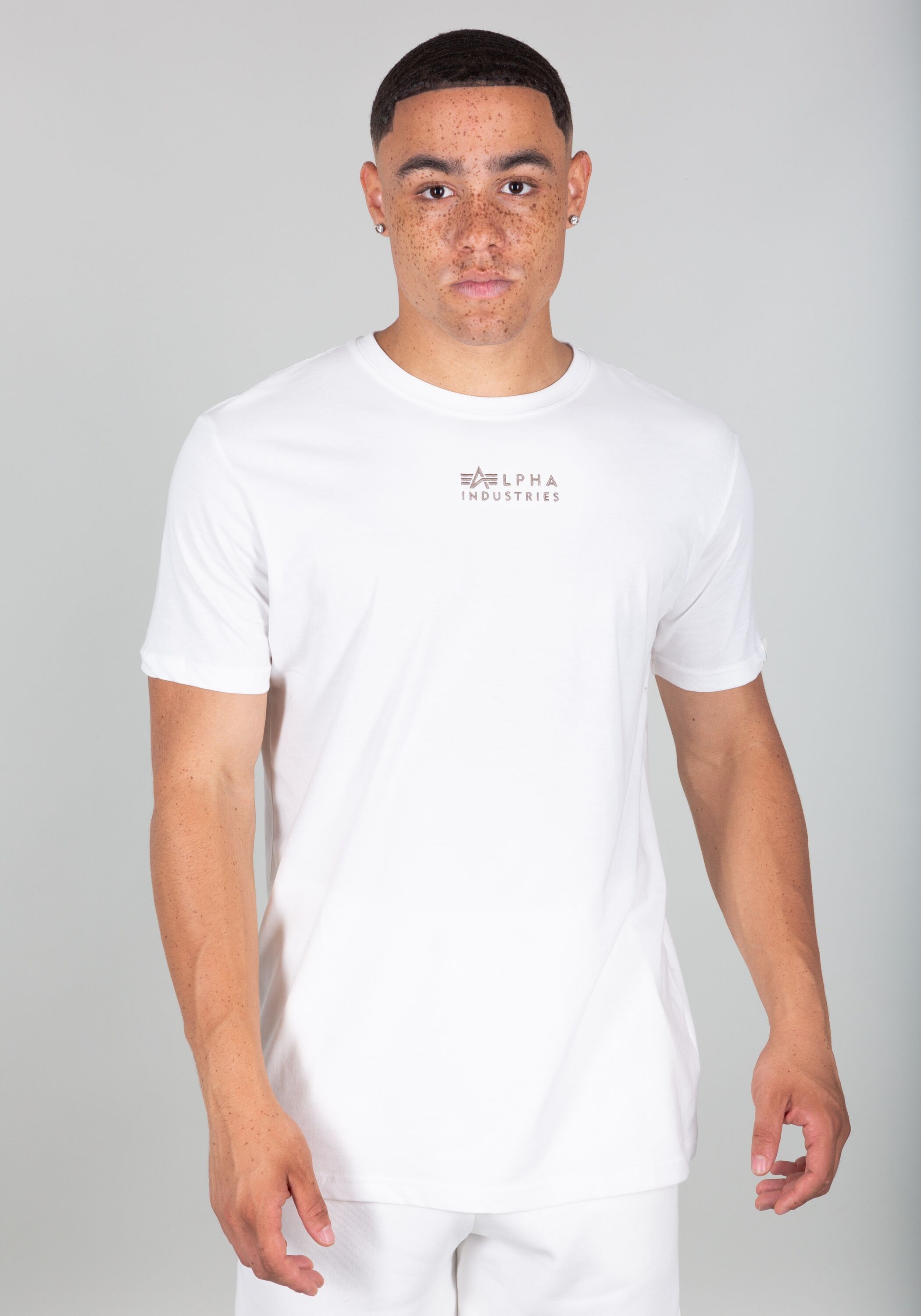 T-Shirt ALPHA INDUSTRIES "Organics EMB T-Shirt", Herren, Gr. S, weiss (organic weiß), Obermaterial: 100% Baumwolle, Shirts T-Shirt organic weiß S