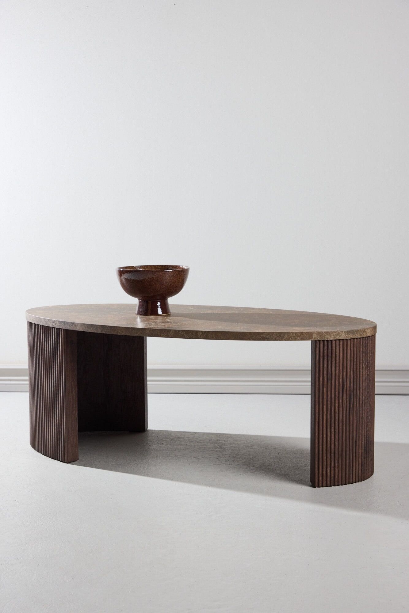 Couchtisch VENTURE HOME "Bristol, ovaler Couchtisch 120 × 60 cm in Mocca mit grauer Steinoptik", braun (mocca, grau, grau), B:60cm H:45cm T:120cm, Tische, Couchtisch, Sofatisch, MDF, 3D-Papier, oval, kontrastreich, raffiniert mocca, grau, grau B/H/T: 60cm