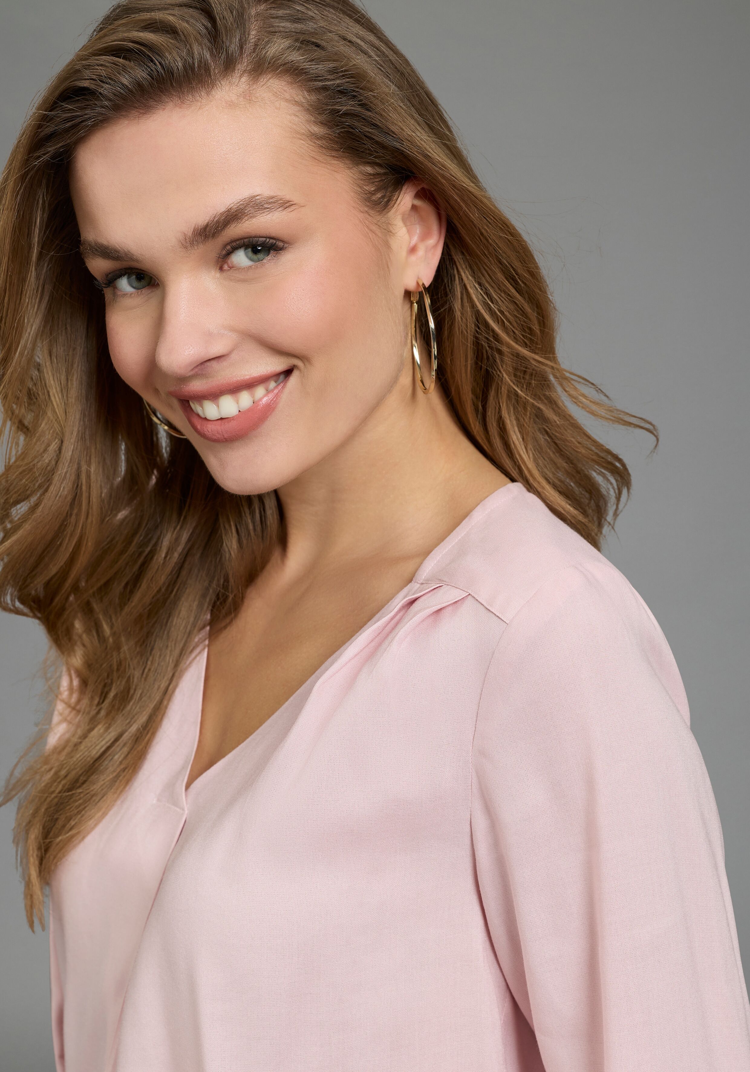 Schlupfbluse DELMAO, Damen, Gr. 42, rosa, Web, Obermaterial: 100% Viskose, figurumspielend, V-Ausschnitt, eingesetzt elastischer Bund mit Gummizug, Blusen Schlupfbluse, femininer Stil, Langarm, aus Viskose, mit V-Ausschnitt
