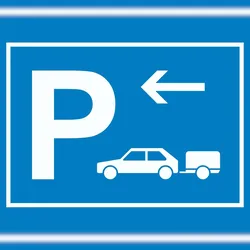 HB-Druck PKW mit Anhänger Parkplatz Schild mit Richtungspfeil links waagerecht A5 (148x210mm)