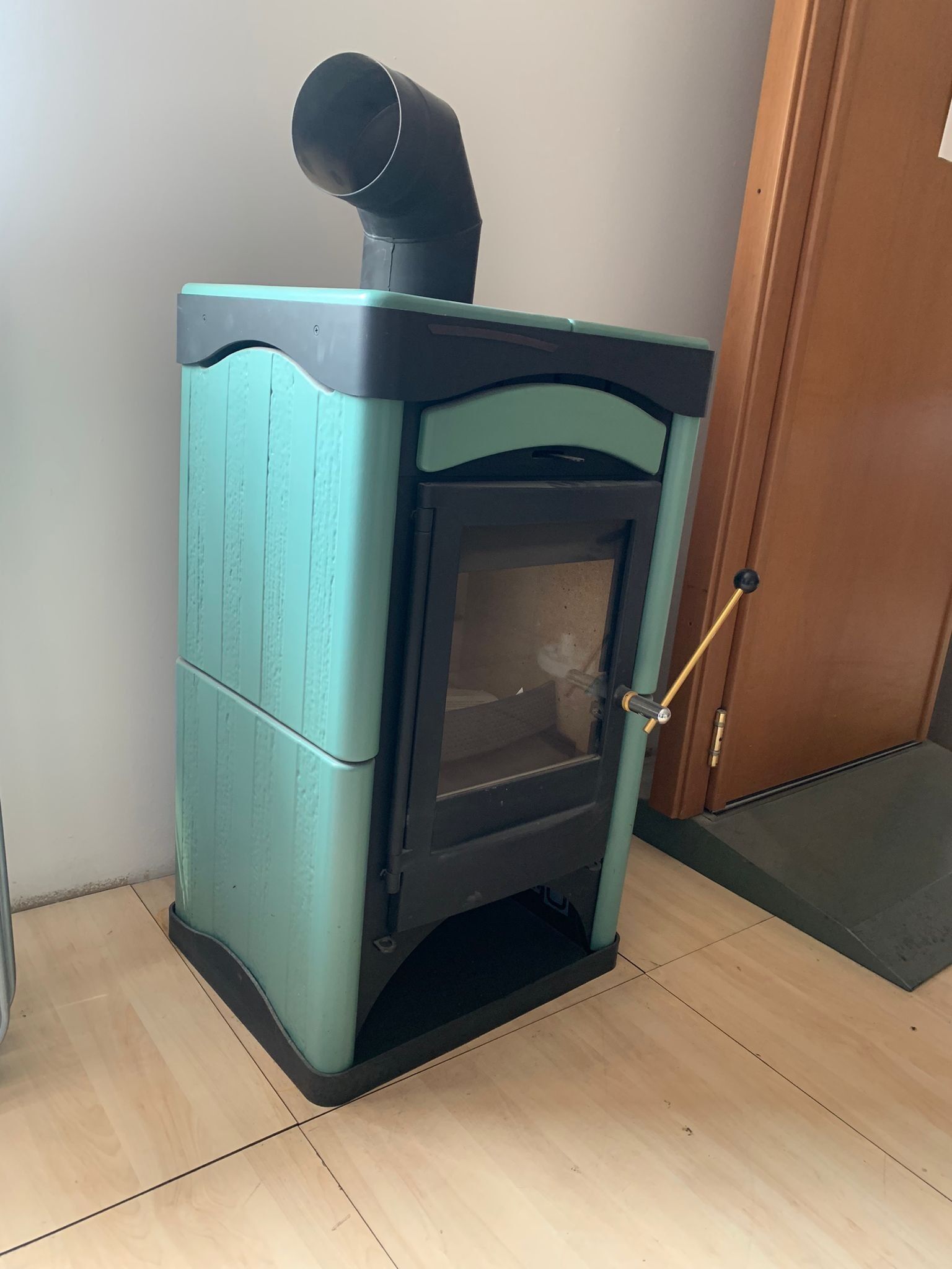 Stufa a legna BASIC verde