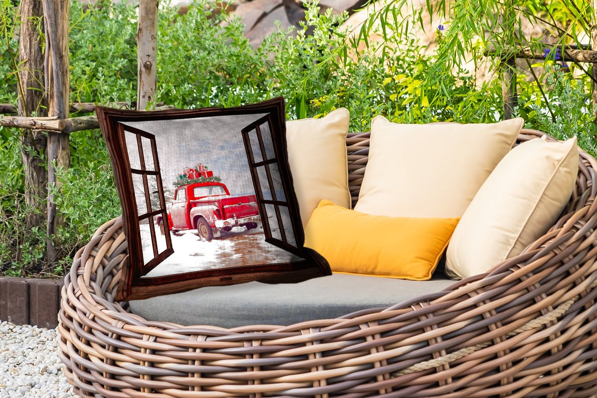 PillowMonkey Weerbestendig Sierkussen Buiten - Doorkijk Auto en Winterlandschap - Rood - 60 x 60 cm